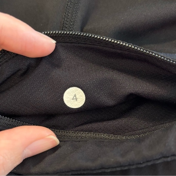 Lululemon Pace Rival Crop 22" Capri Length Leggings Side Pockets Black Size 4 - Picture 8 of 8